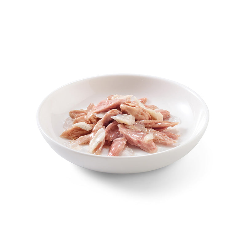 Ushqim i lëngëshëm për mace Schesir, copëza pule, tuna & krap deti, tuna with seabream, 85 gr.